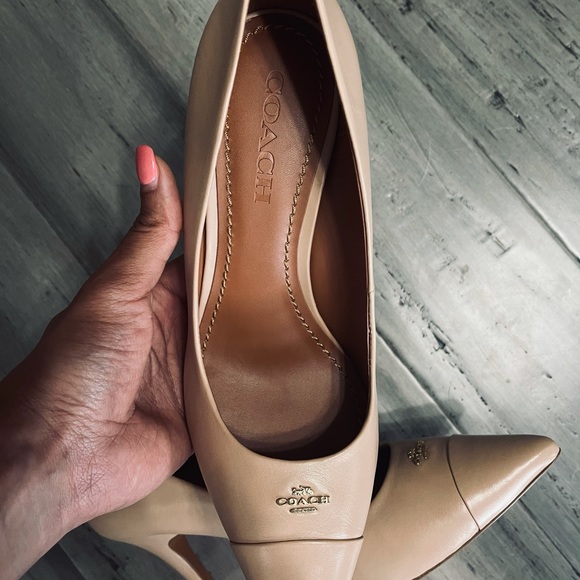 Coach Patrice Pump size 10 - Picture 4 of 9